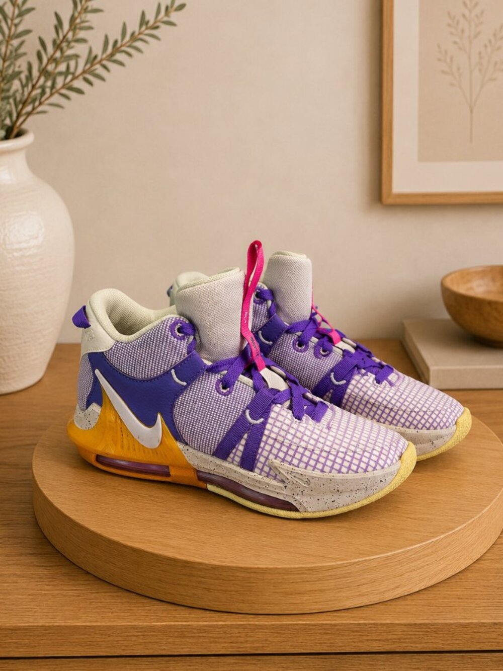 Nike LeBron Witness VII 7 GS Basketball Shoes Size 5Y DQ8650-101 Purple Orange